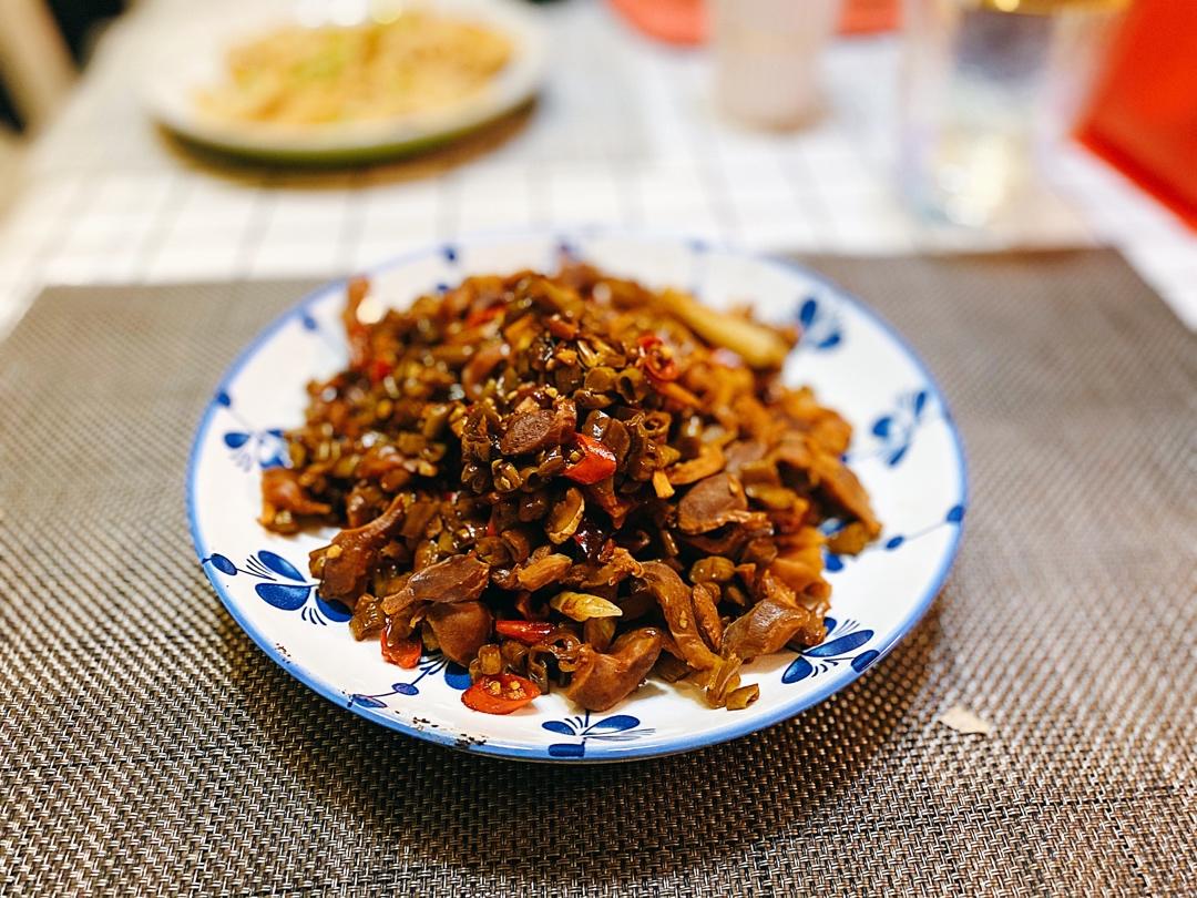 酸豆角炒鸡胗