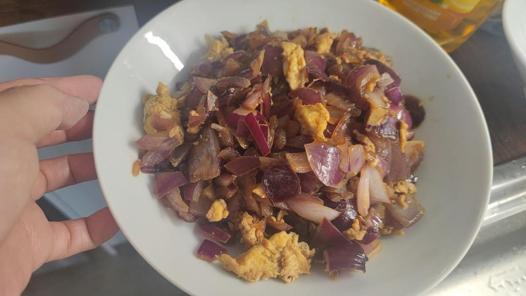 降压防癌的好食材  洋葱炒鸡蛋