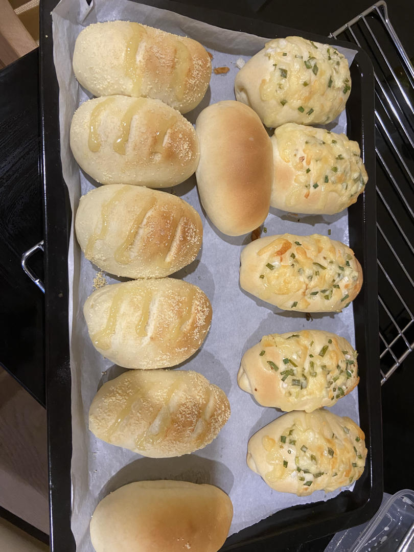 火腿肉松芝士面包