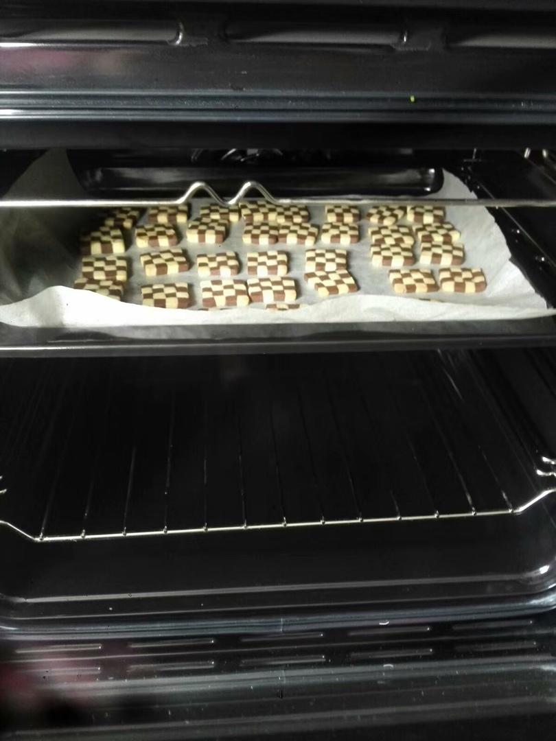 双色小棋格饼干