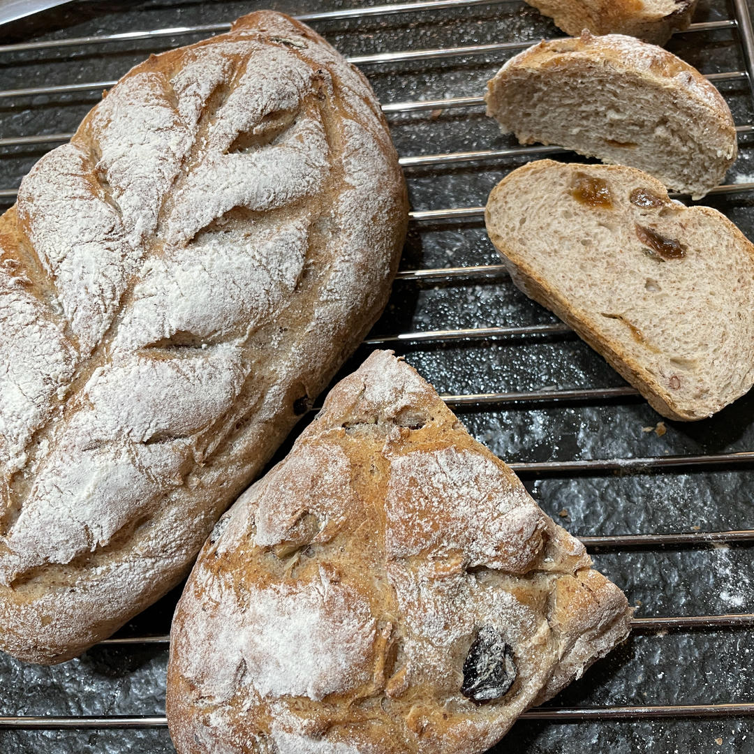 全麦蔓越莓核桃软欧包