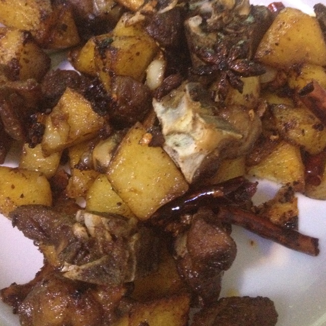 川味土豆烧排骨