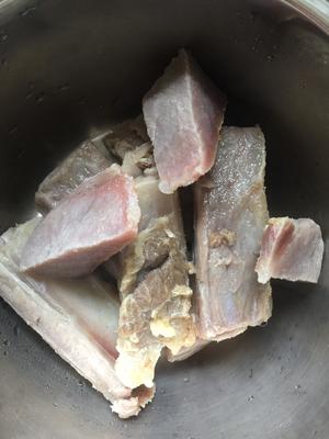 河蚌炖咸肉的做法 步骤6