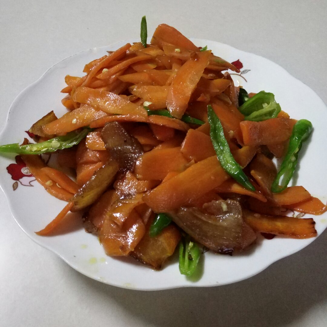 胡萝卜炒肉片