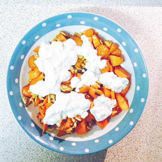 哥本哈根· 特别香椰子油炒胡萝卜鸡蛋cottage cheese