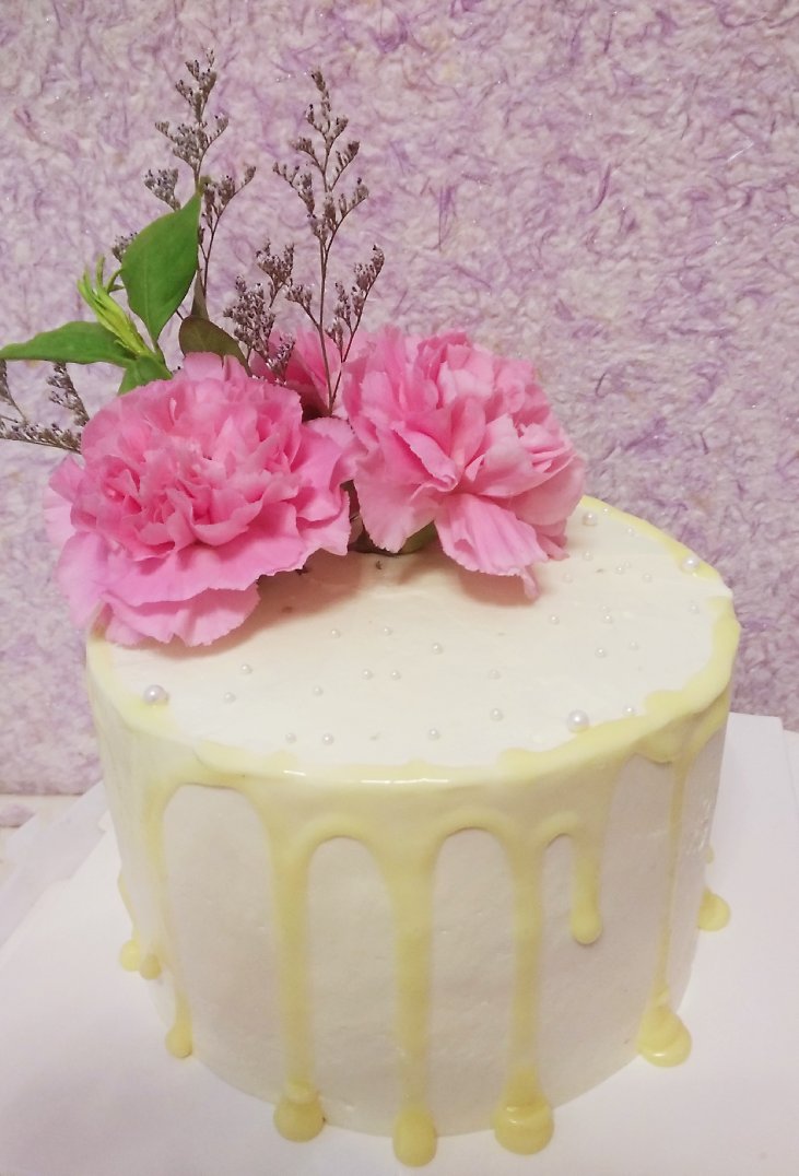 拗造型的鲜花💐蛋糕