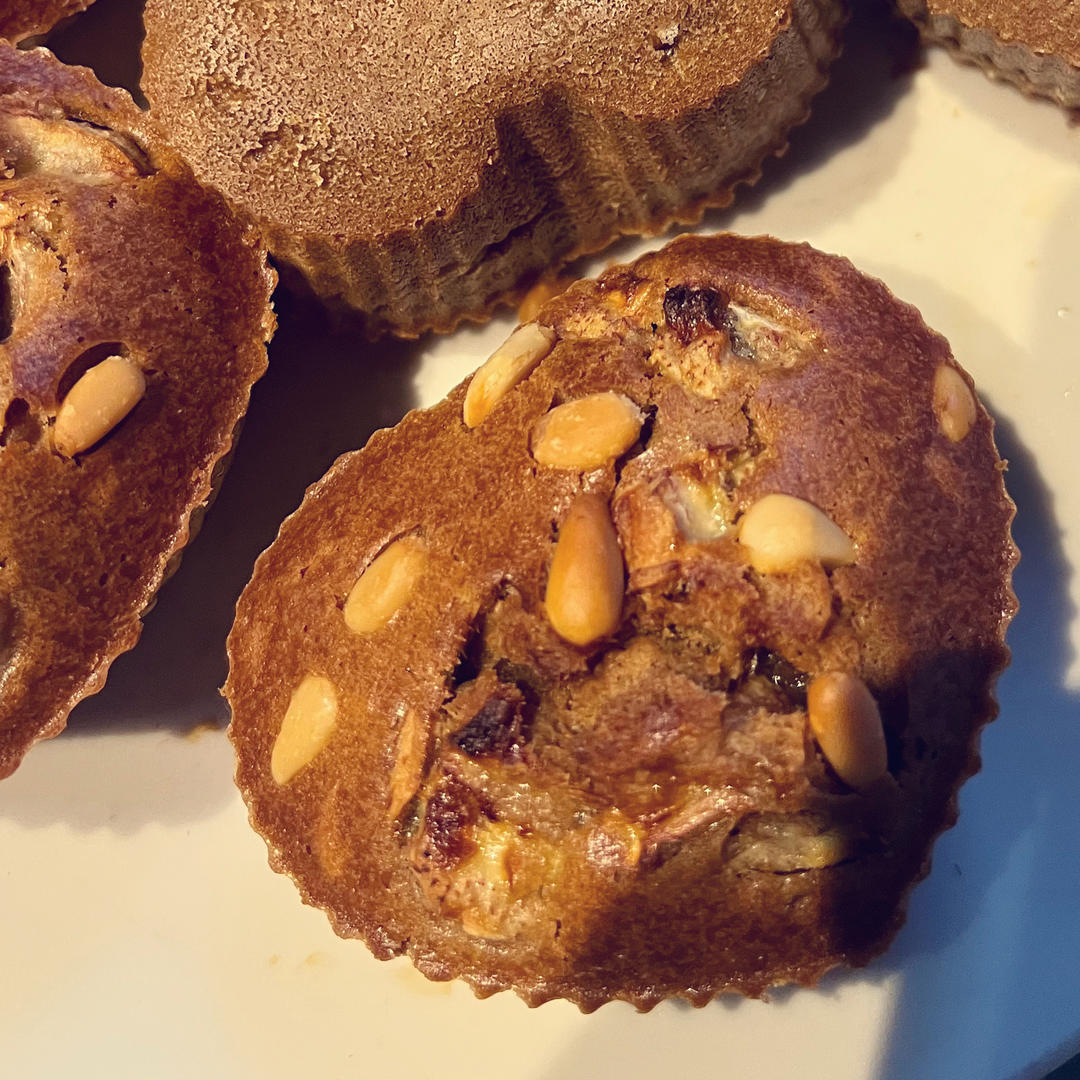 咖啡松子小蛋糕