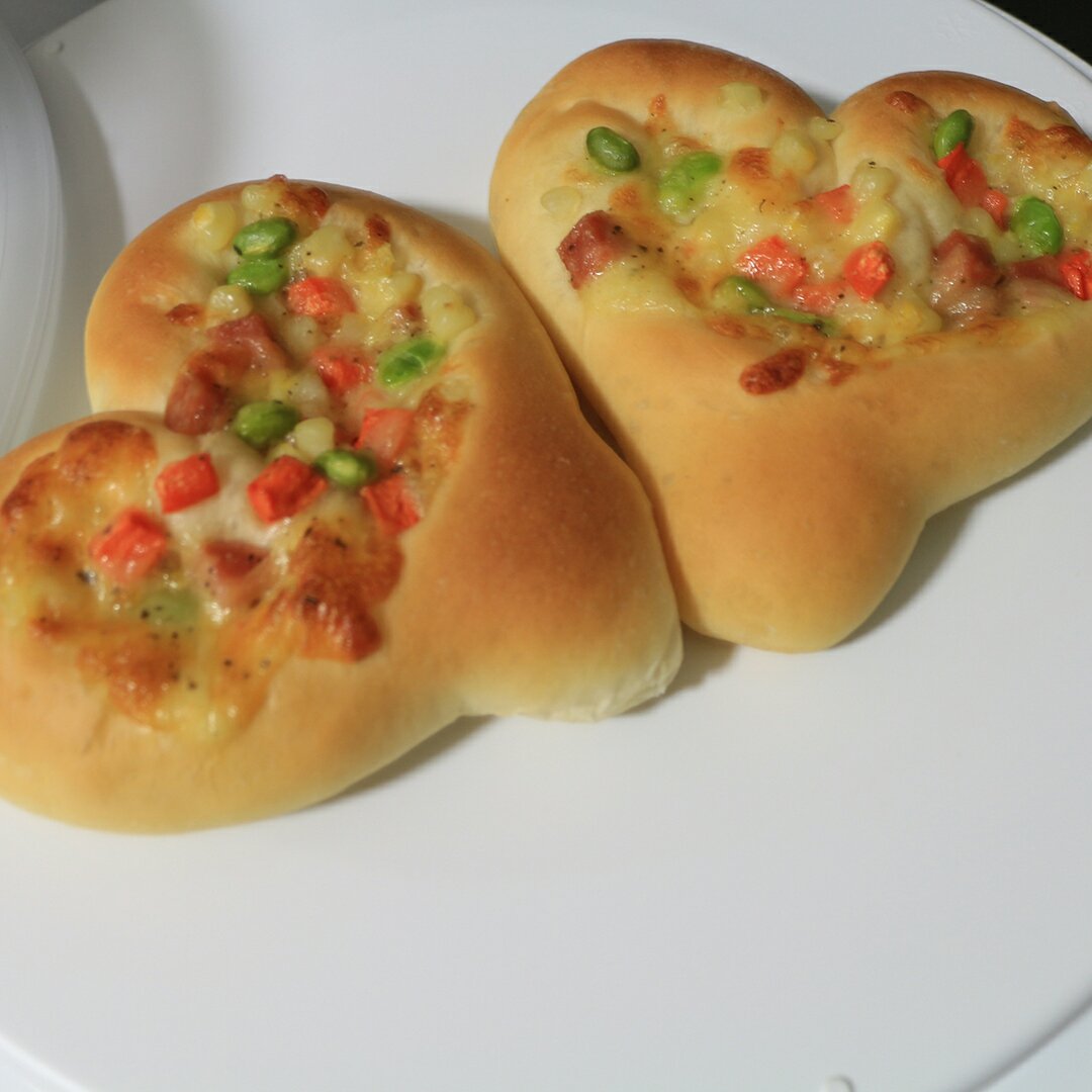 有爱早餐包---心形火腿杂蔬面包