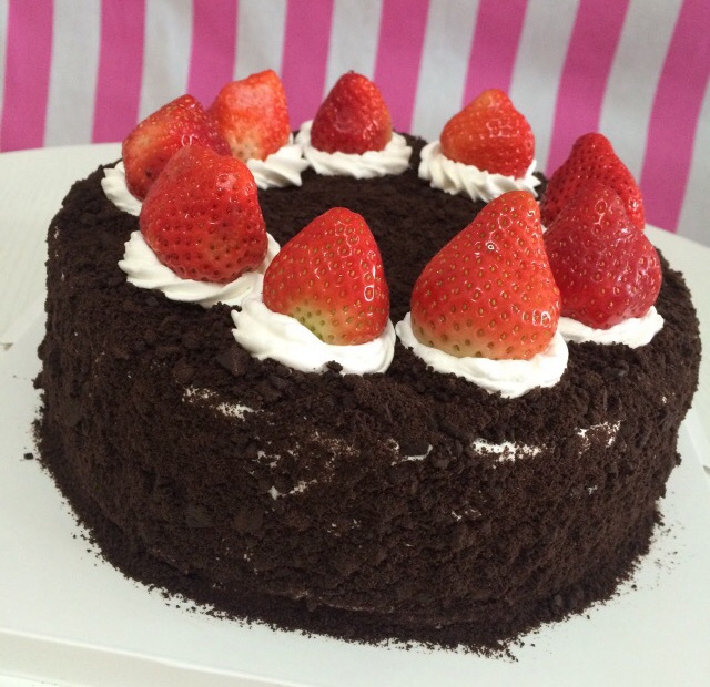 为大飞哥服务做的奥利奥水果奶油蛋糕