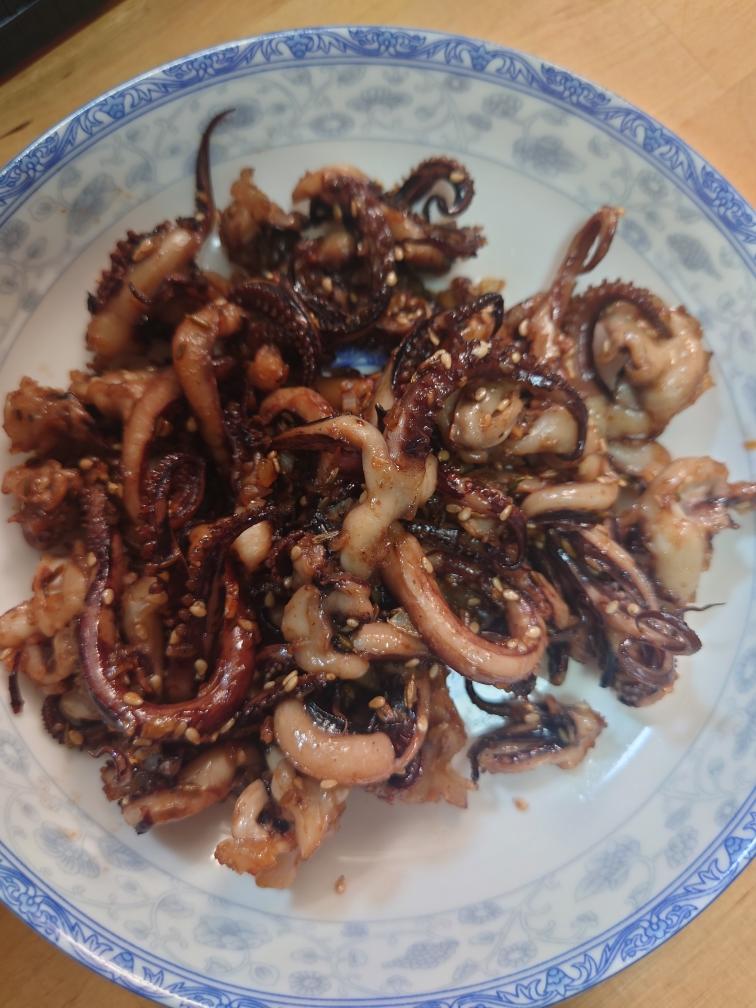 超下饭的孜然鱿鱼须，香辣爽嫩，比烧烤还好吃