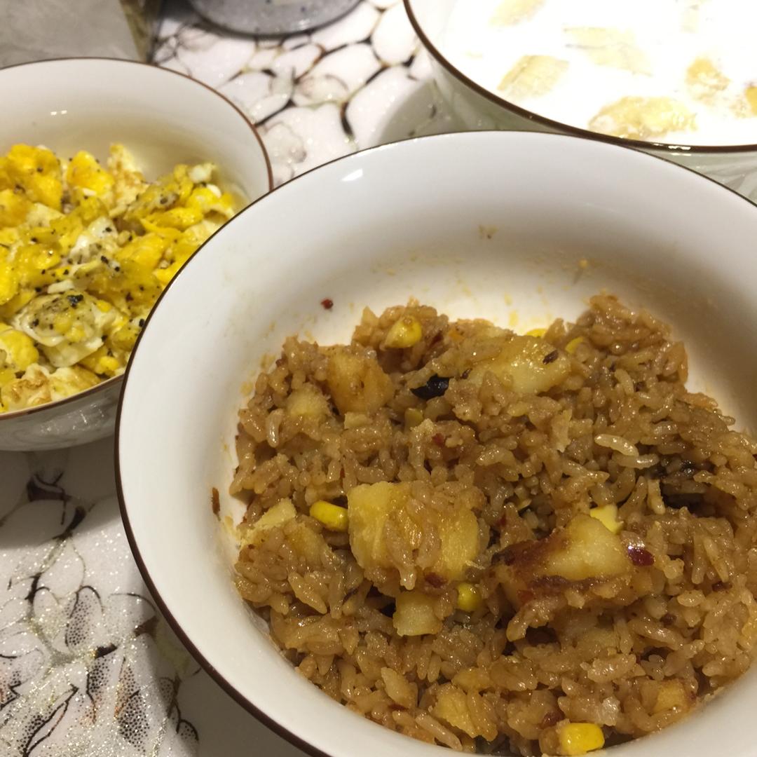 土豆焖饭（电饭锅版）