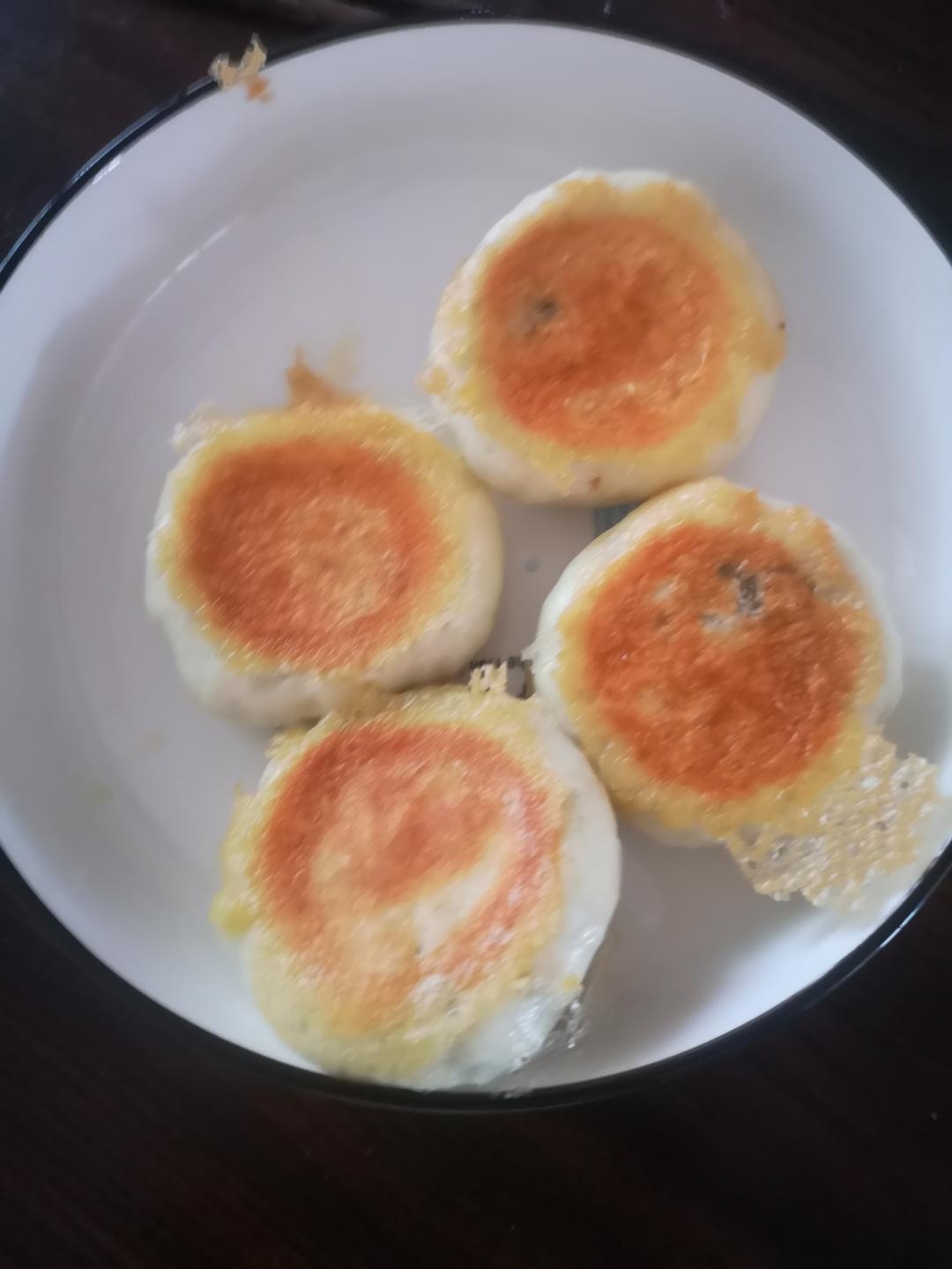 韭菜肉馅水煎包