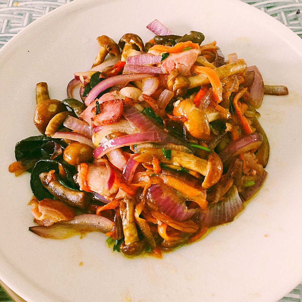 草菇杂蔬炒
