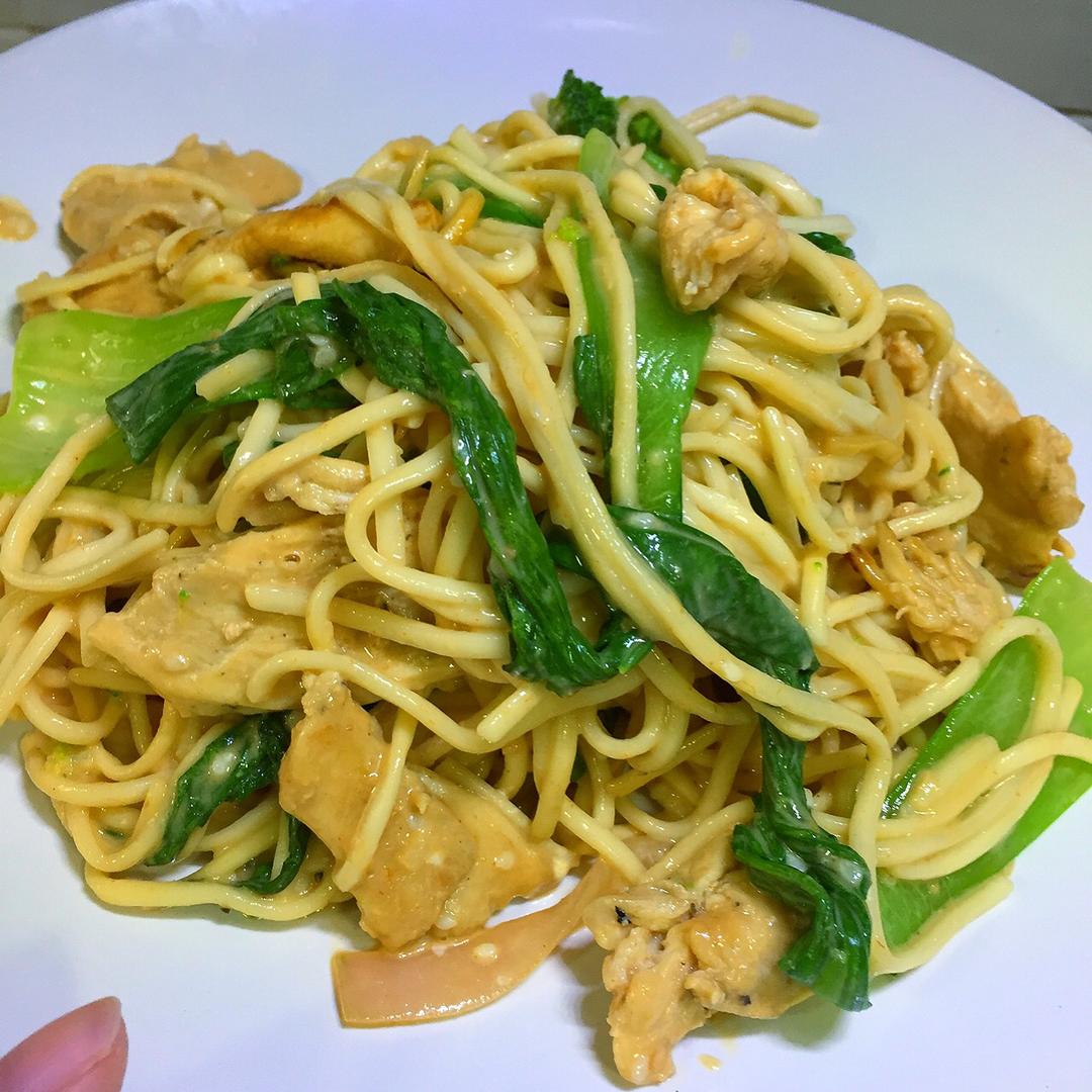麻酱鸡肉面  Sesame paste Chicken Noodles