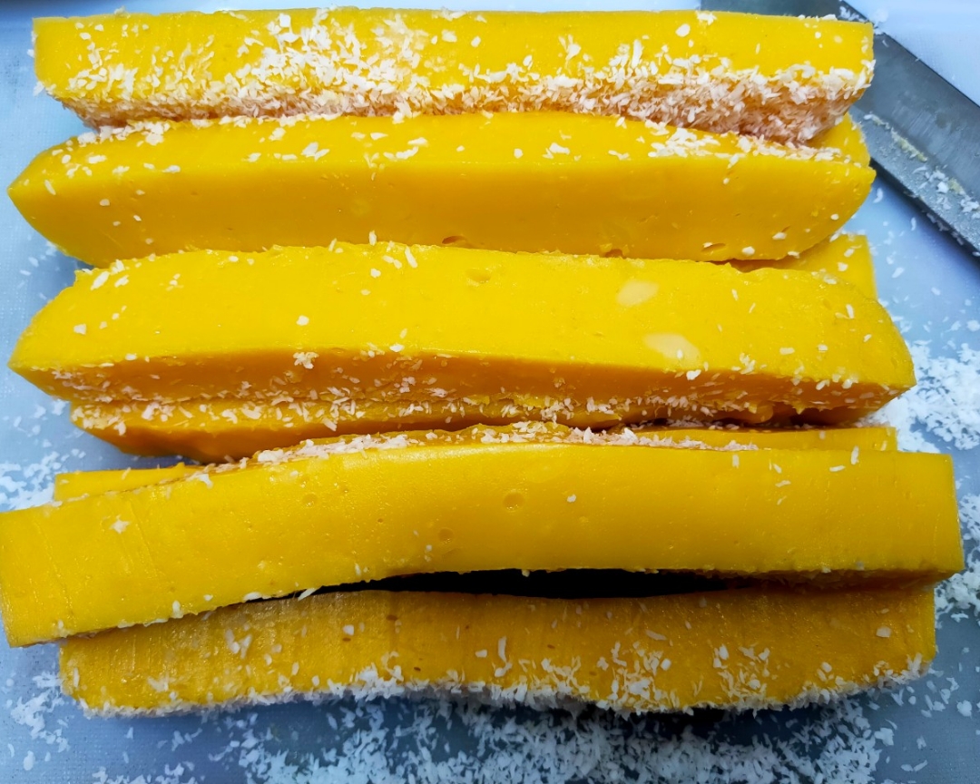夏日甜品——南瓜奶香椰蓉小方的做法 步骤11