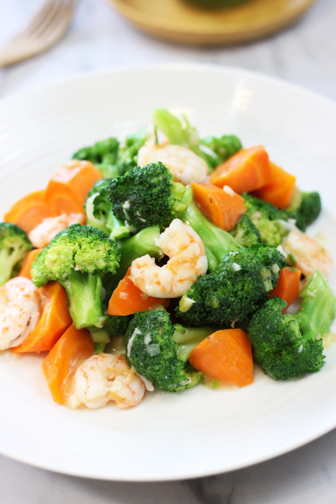 健康搭配--西兰花炒虾仁的做法