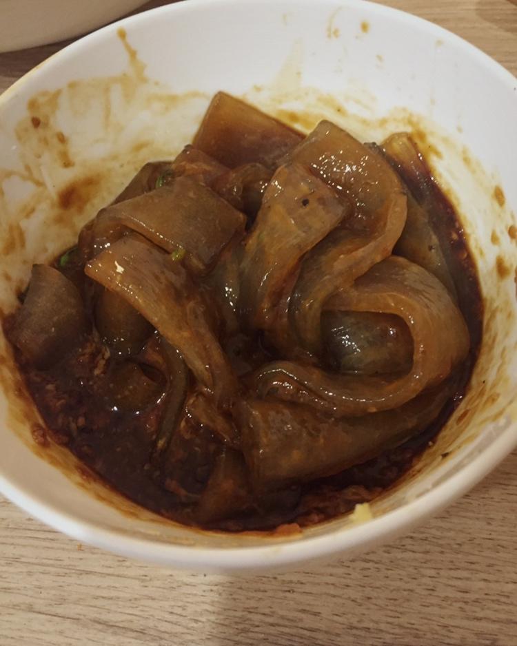 秒杀小夜市的麻酱流汁宽粉