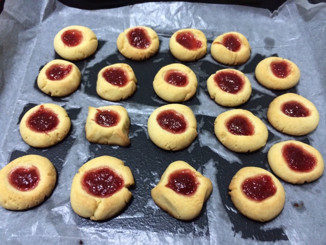 特浓奶香果酱酥饼