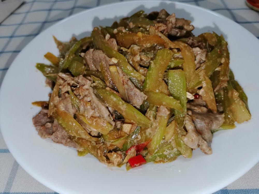 西芹炒牛肉！