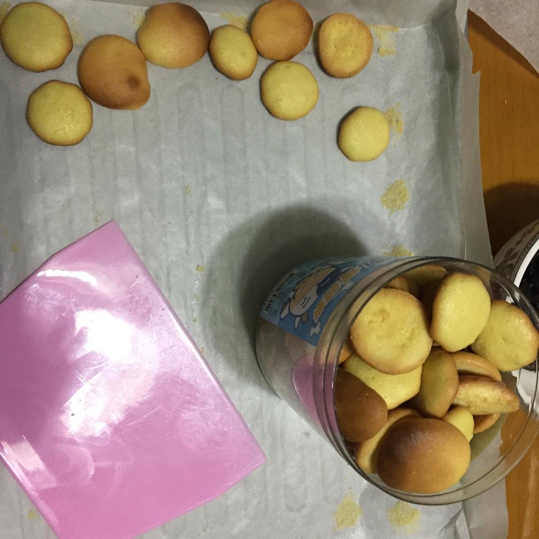 鸡蛋小饼干