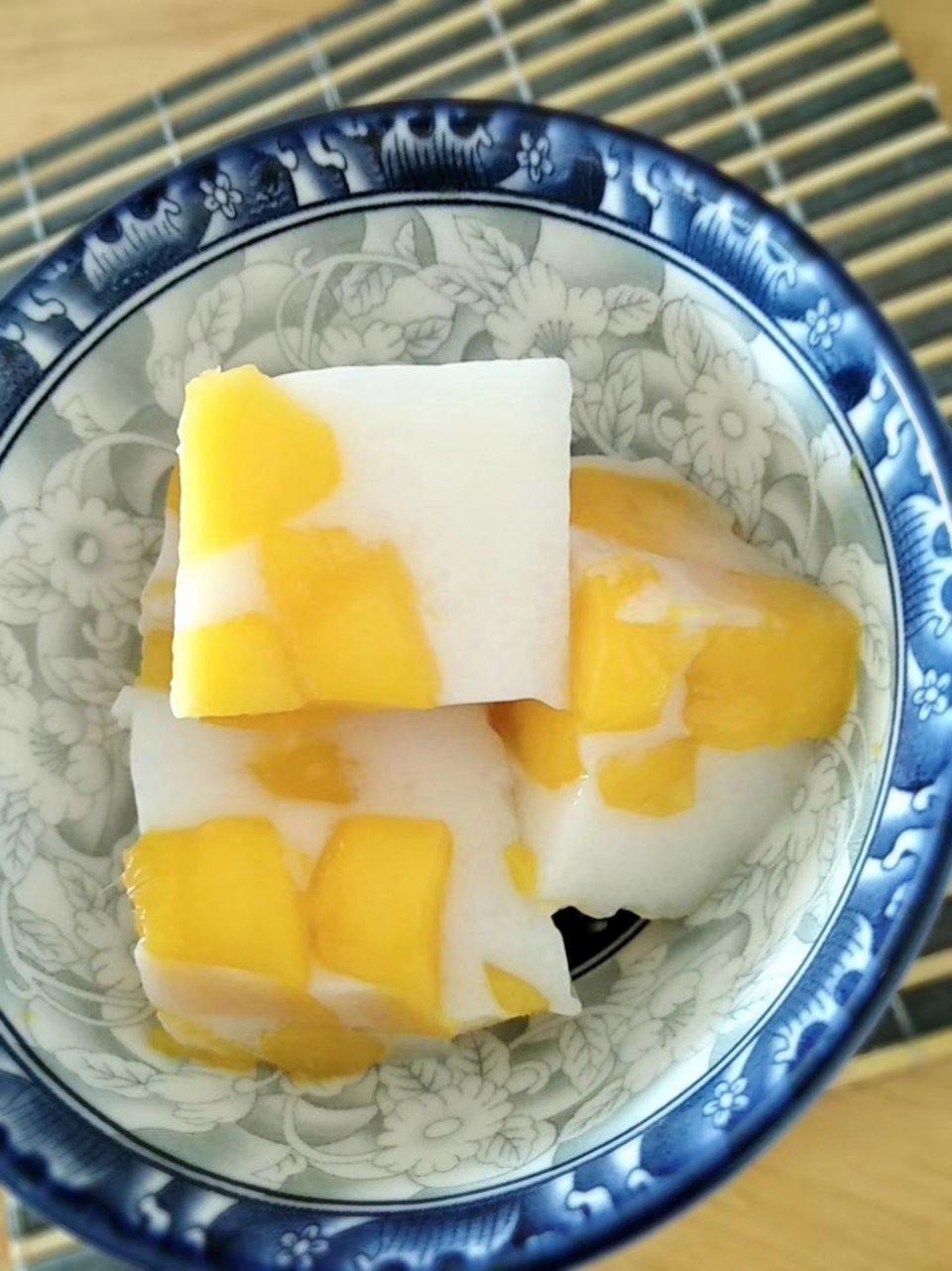草莓芒果椰奶冻