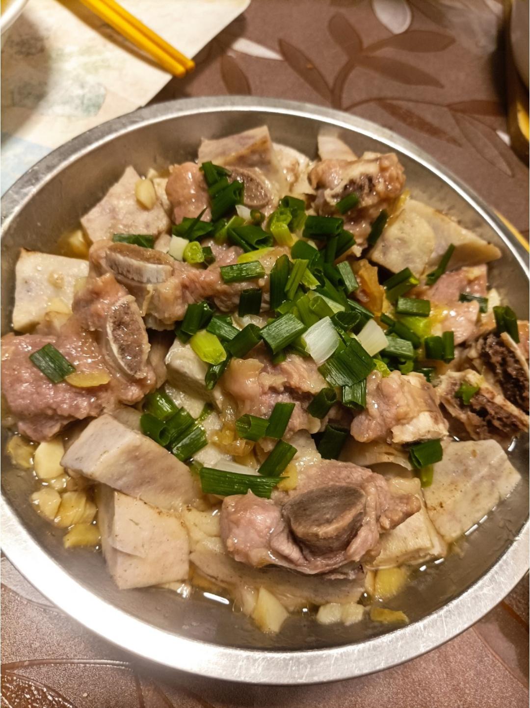 排骨怎么蒸才嫩？第一步先焯水就错了，记住这个窍门排骨嫩滑多汁