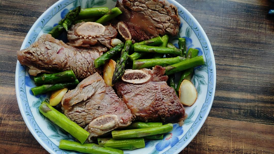 家庭版煎牛排