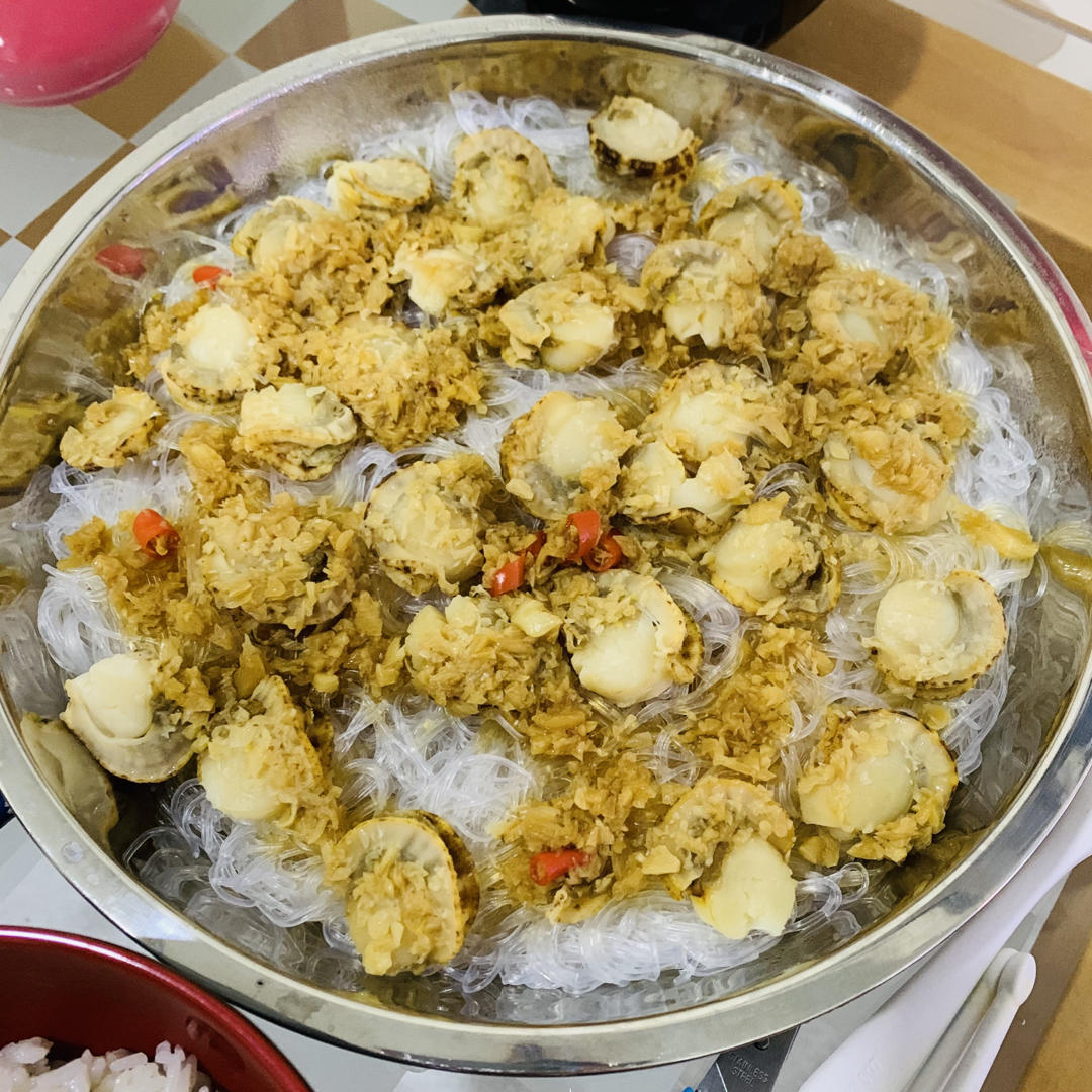 蒜蓉粉丝蒸扇贝