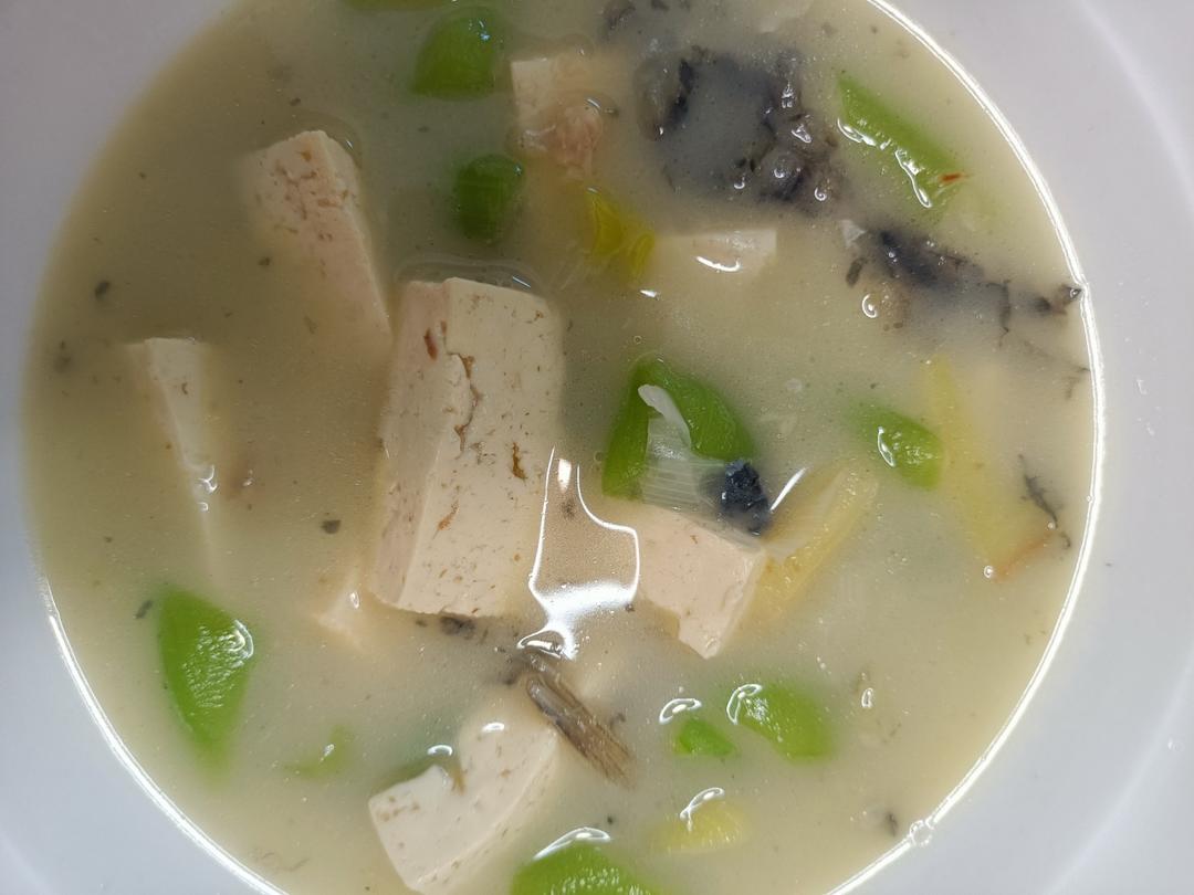 鯽魚絲瓜豆腐湯