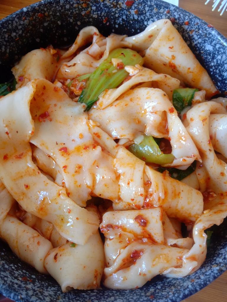 奶奶的手艺传承——快手油泼面