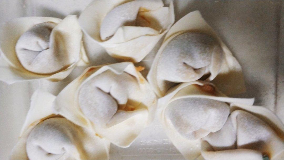 馄饨的包法（简单易学不跑馅儿）