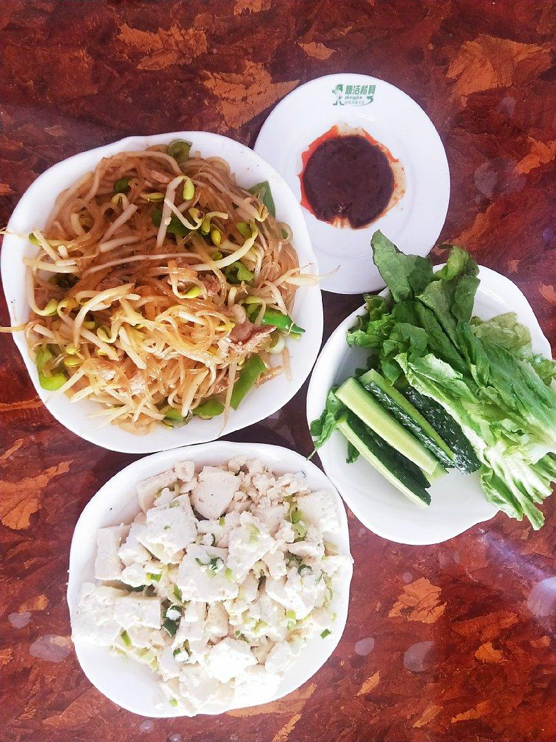 黄豆芽炒粉条