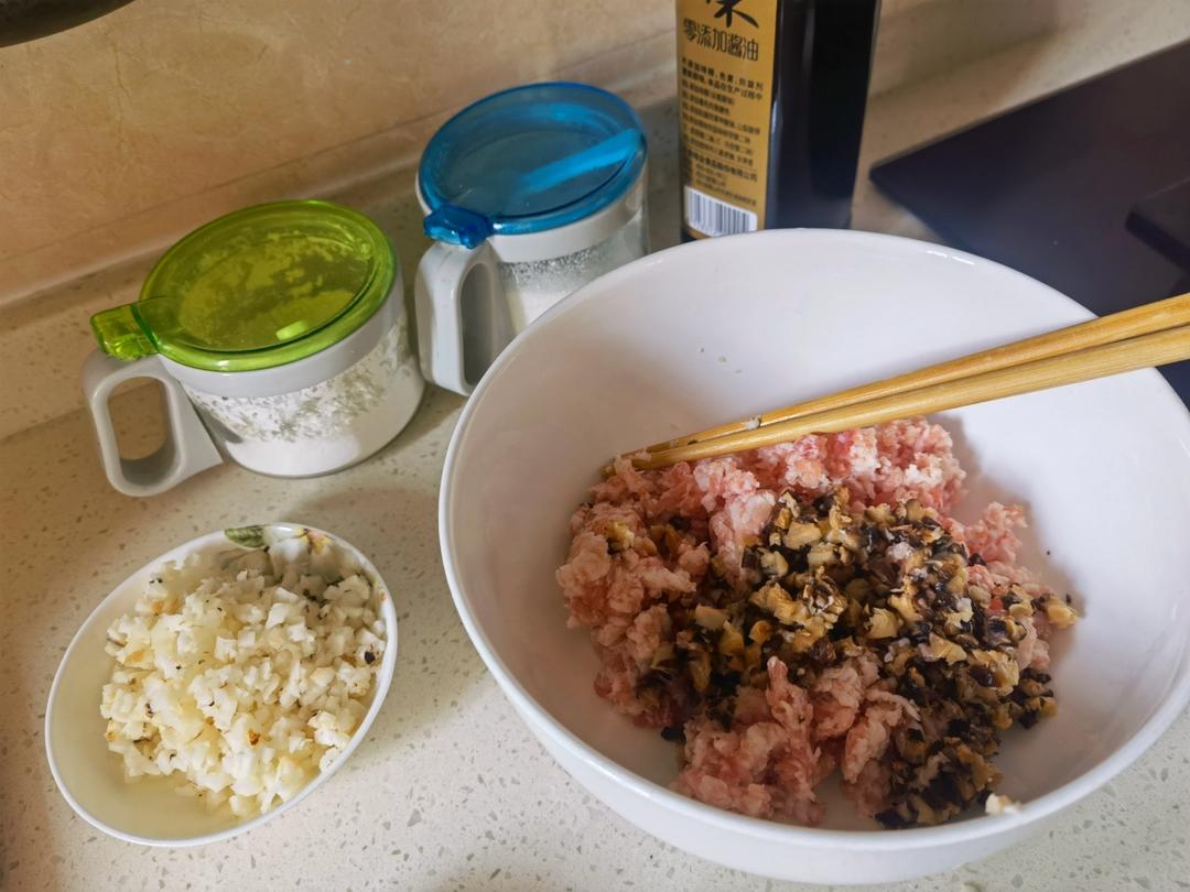蒸香菇马蹄肉饼 丨小朋友的最爱系列
