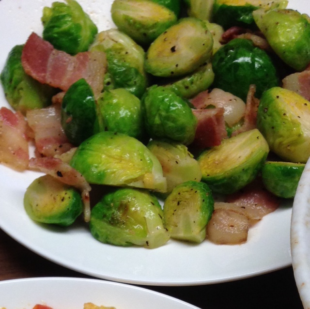 培根炒孢子甘蓝