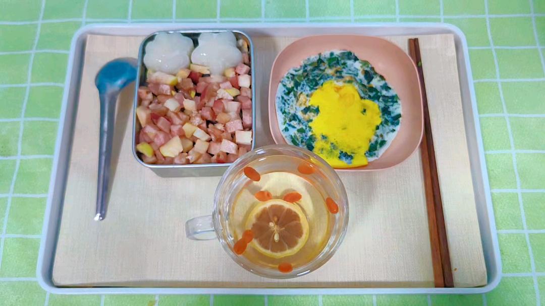 蛋糕店卖几十块的蛋糕盒子，在家几块钱就可以做一大盒，想不想实现蛋糕盒子自由？今天是适合养生宝宝的小甜品：黑芝麻核桃蛋糕盒子。超级简单的自制小甜品，一口下去多重口感，绝绝子。的做法