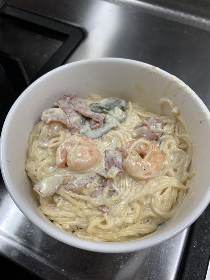 奶油大虾培根意粉