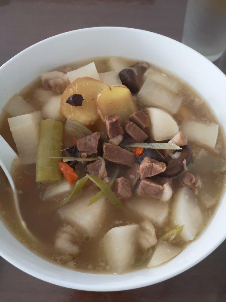 羊肉炖白萝卜