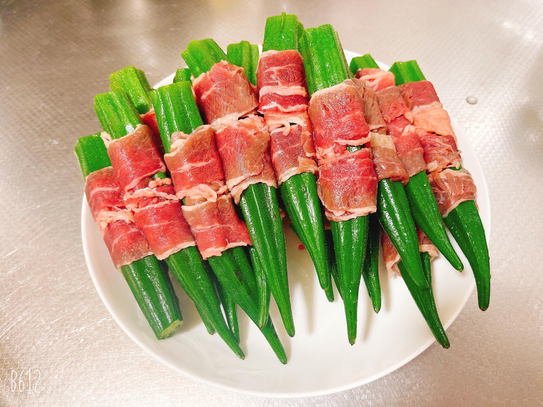 秋葵牛肉卷