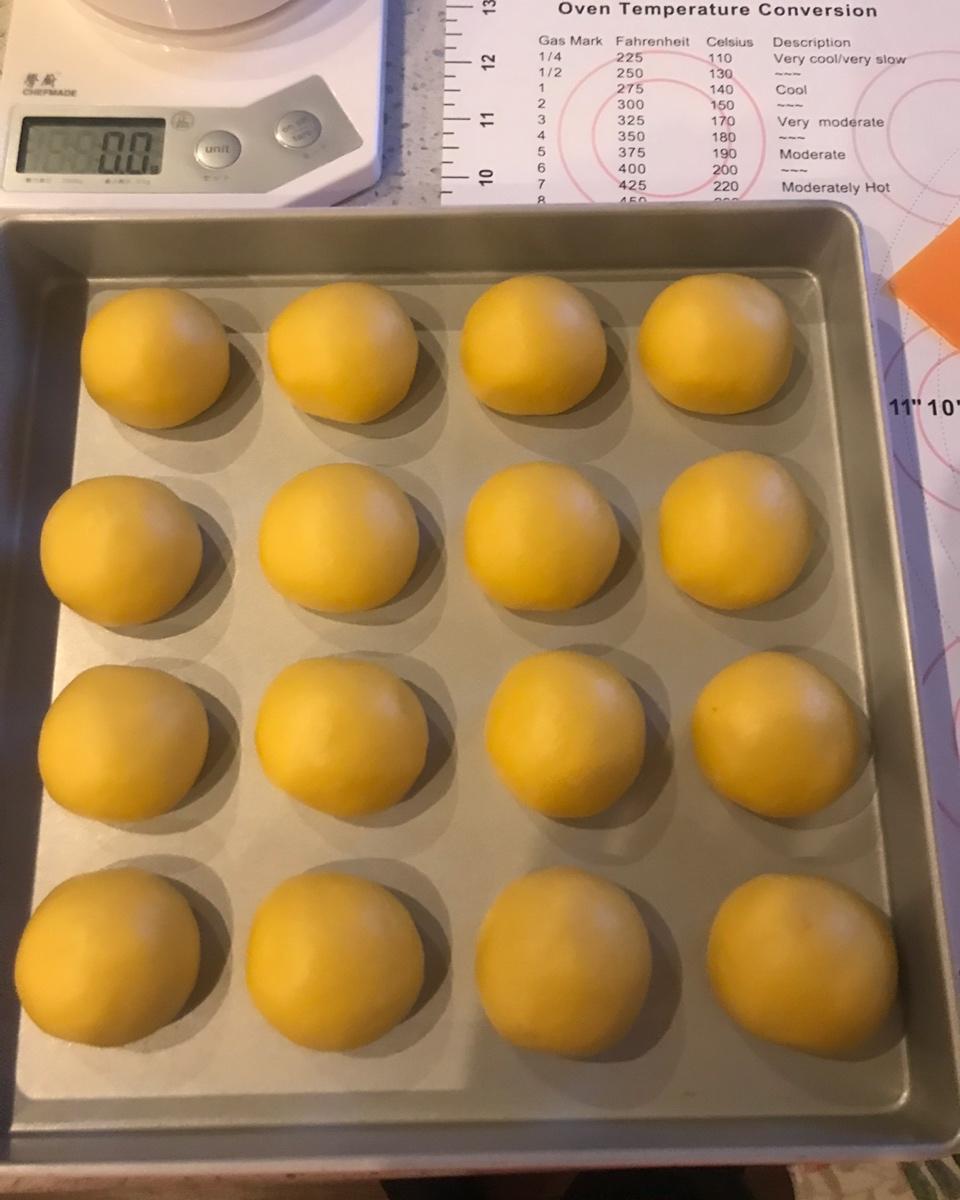 南瓜奶油小餐包（一次发酵）