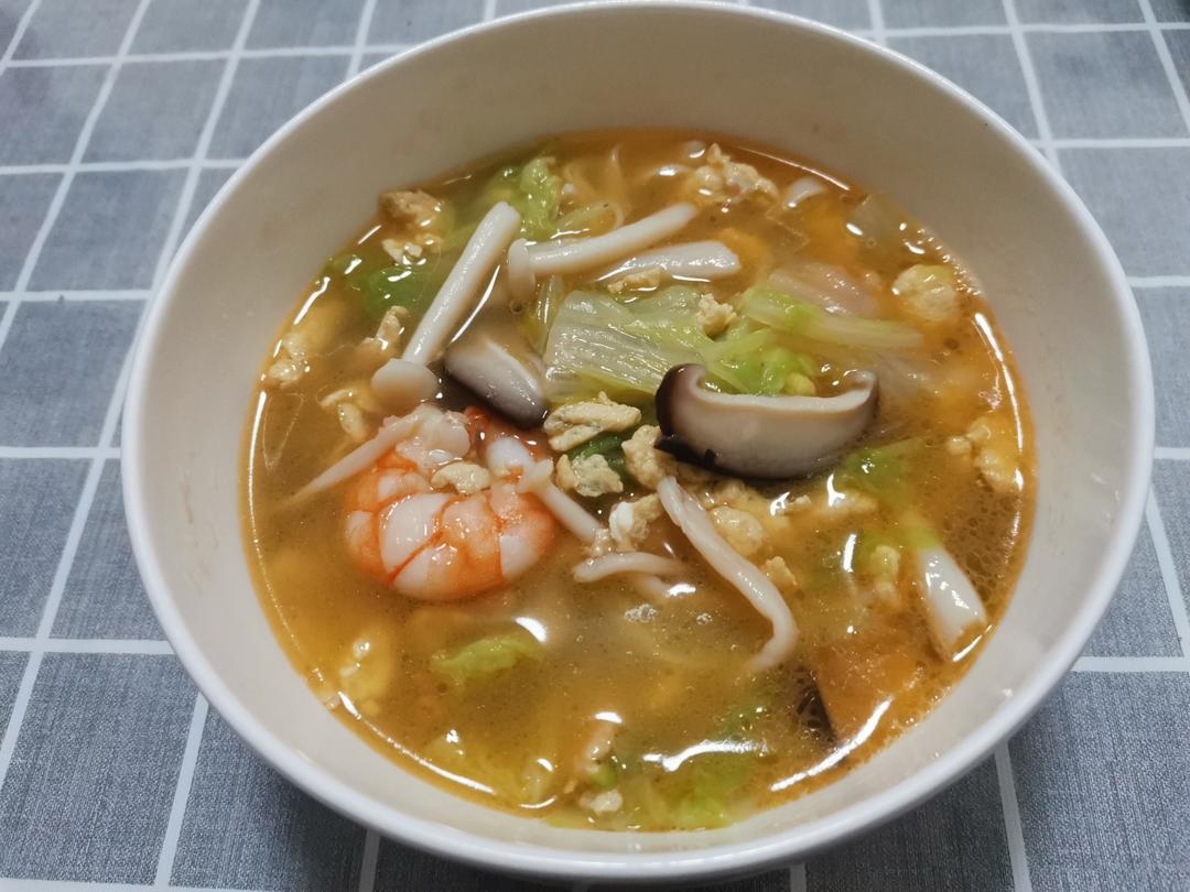 厨师长教你：“香菇白菜汤”的家常做法，简单易学营养美味