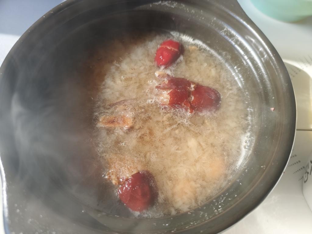 桂圆银耳红枣羹