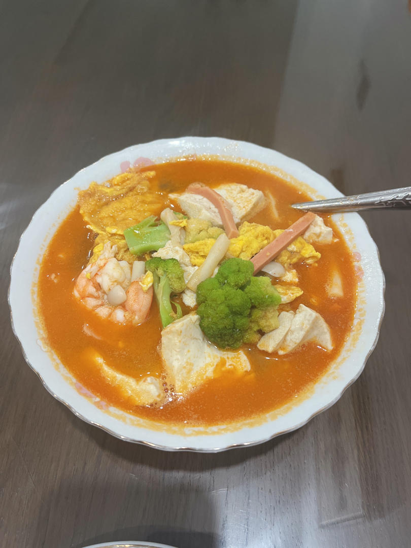 豆腐鲜虾菇菌汤