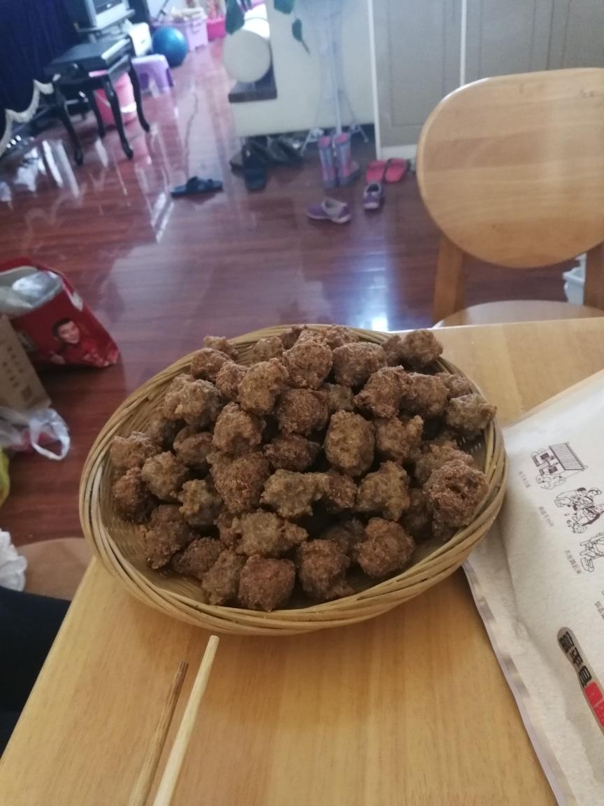 焦炸牛肉丸子的做法