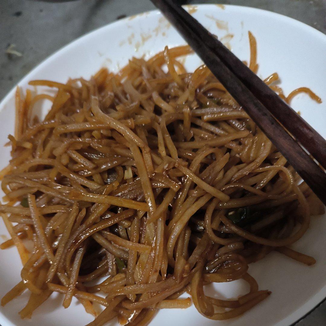 酸辣土豆丝的家常做法 超级下饭