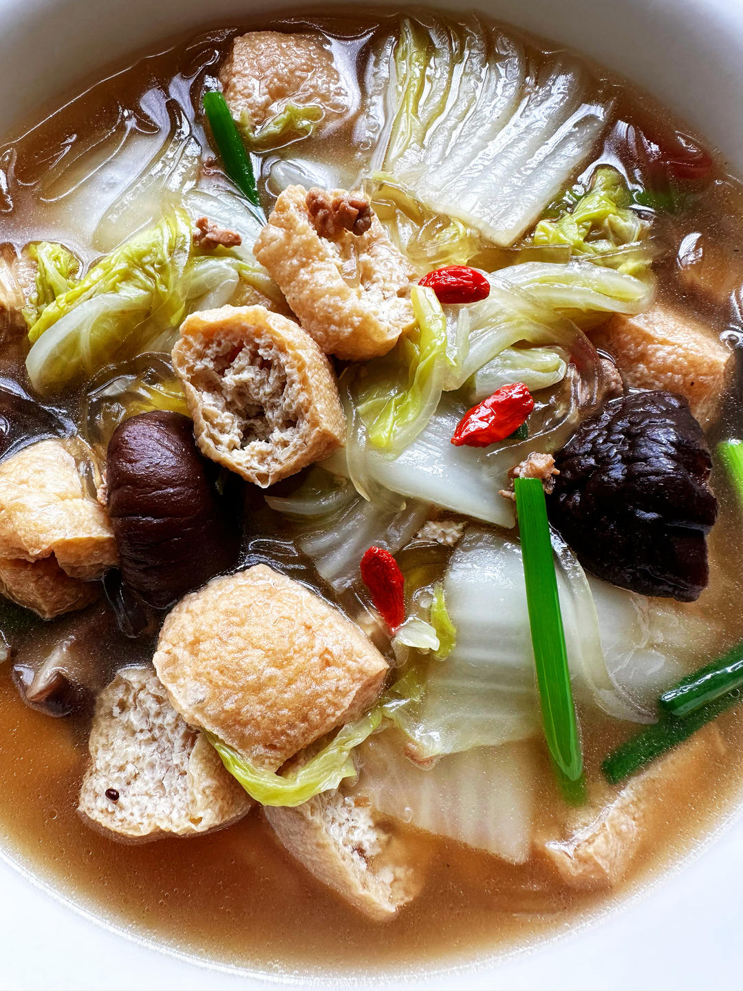 家常白菜炖粉条加豆腐泡