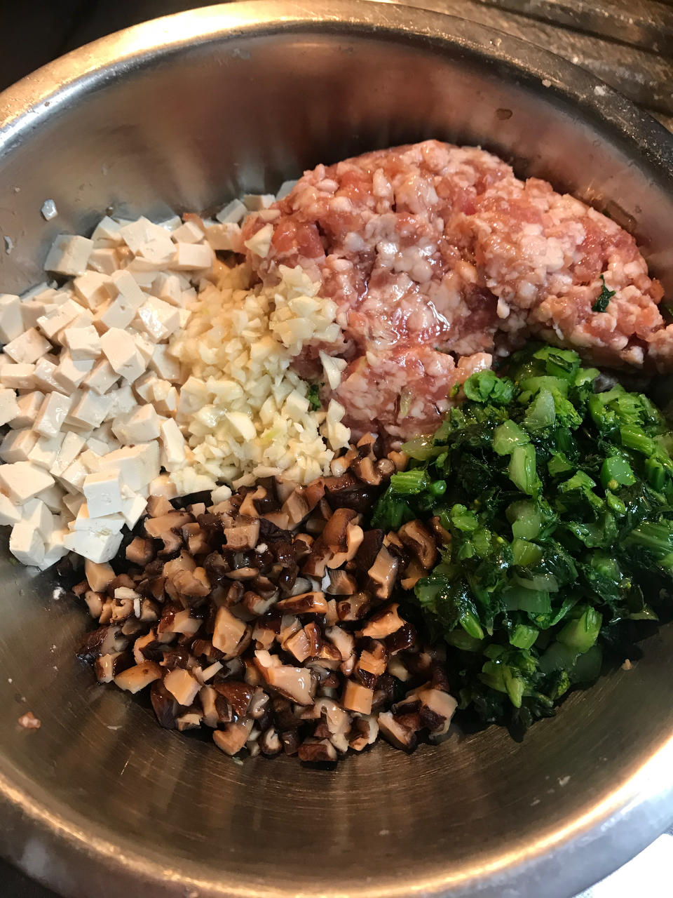 香菇青菜豆腐肉包子