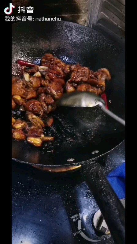 新疆大盘鸡无需争议