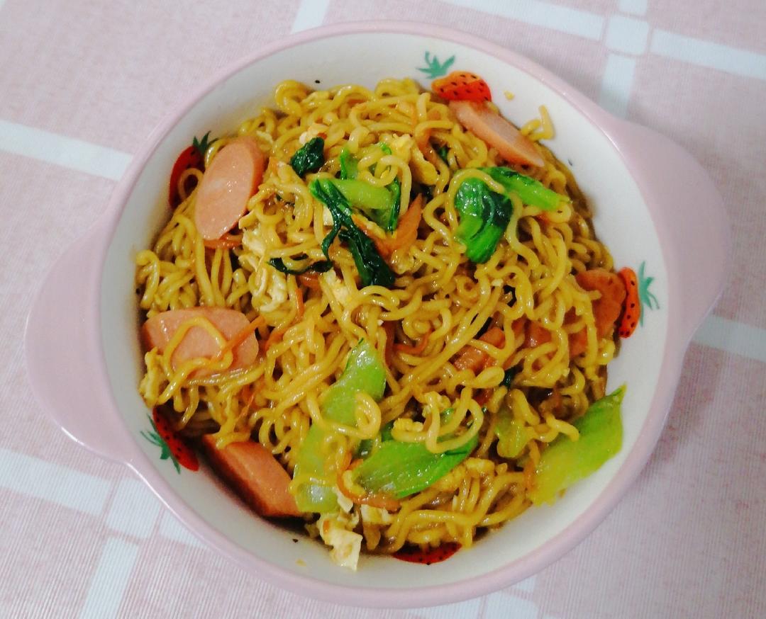 简单好吃上瘾零失败的懒人炒方便面的做法