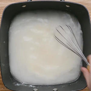鸡茸奶油蘑菇汤的做法 步骤4