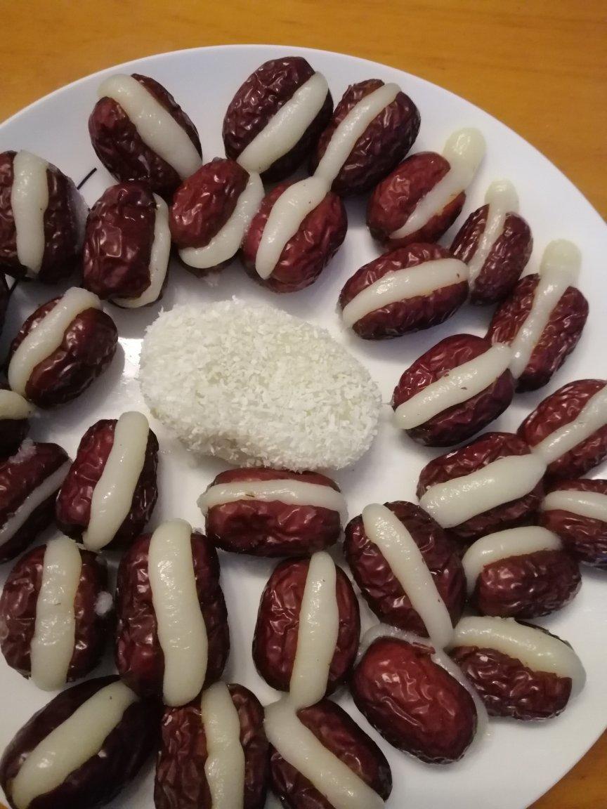 心太软— 红枣夹糯米粉
